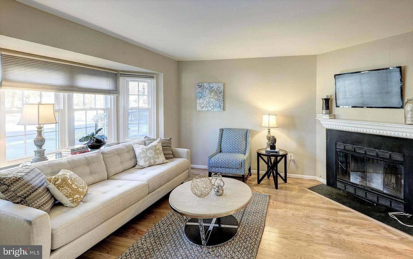 YACHT CLUB AT SEQUOIA VILLAGE - Residential Lease