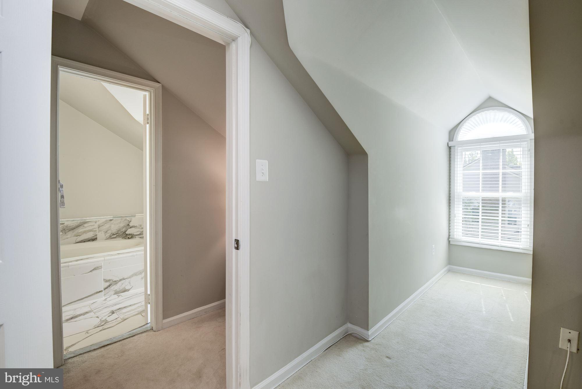 LUXBERRY COURTS - Residential