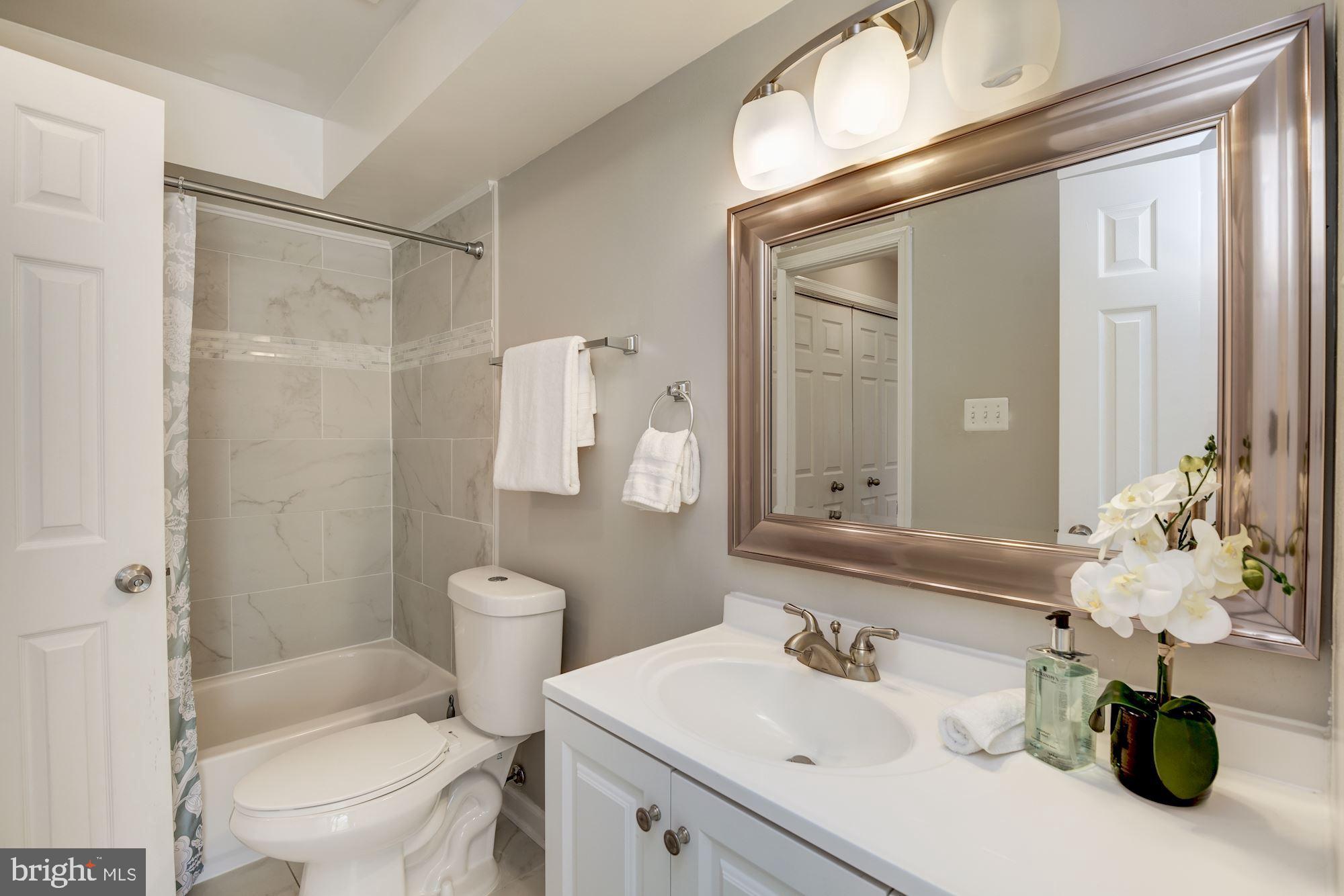 LUXBERRY COURTS - Residential