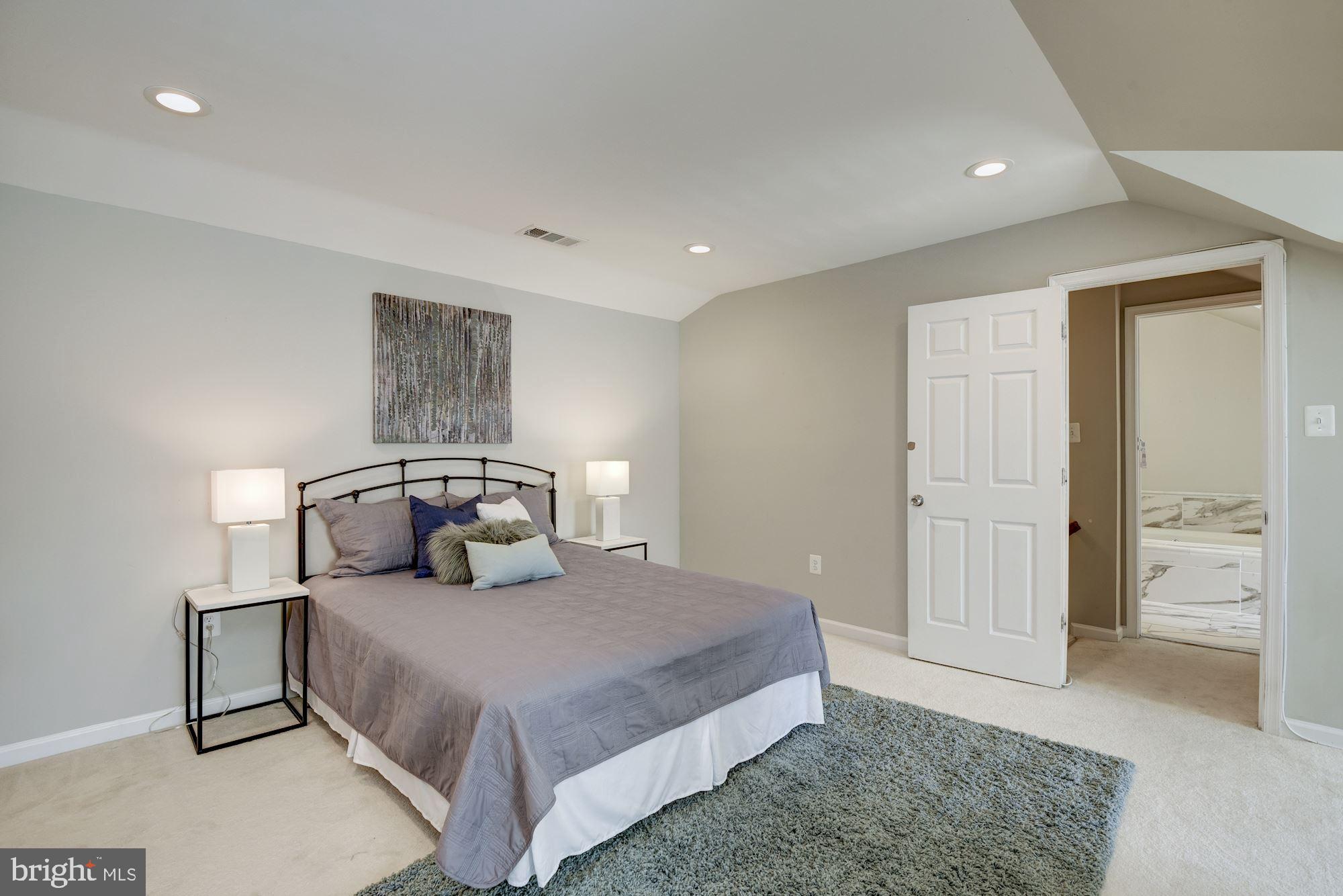 LUXBERRY COURTS - Residential