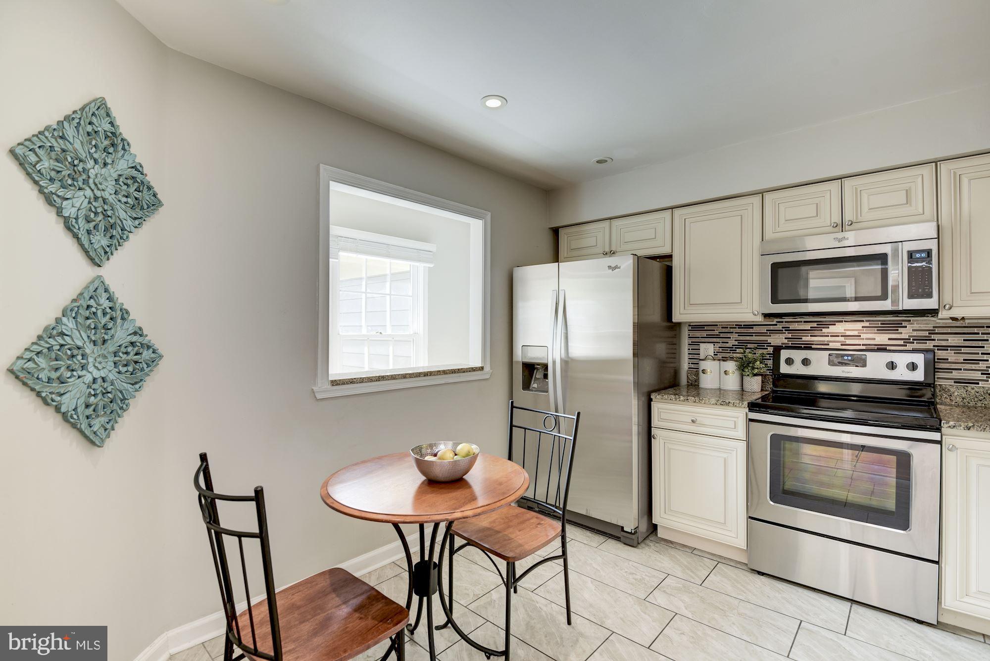 LUXBERRY COURTS - Residential