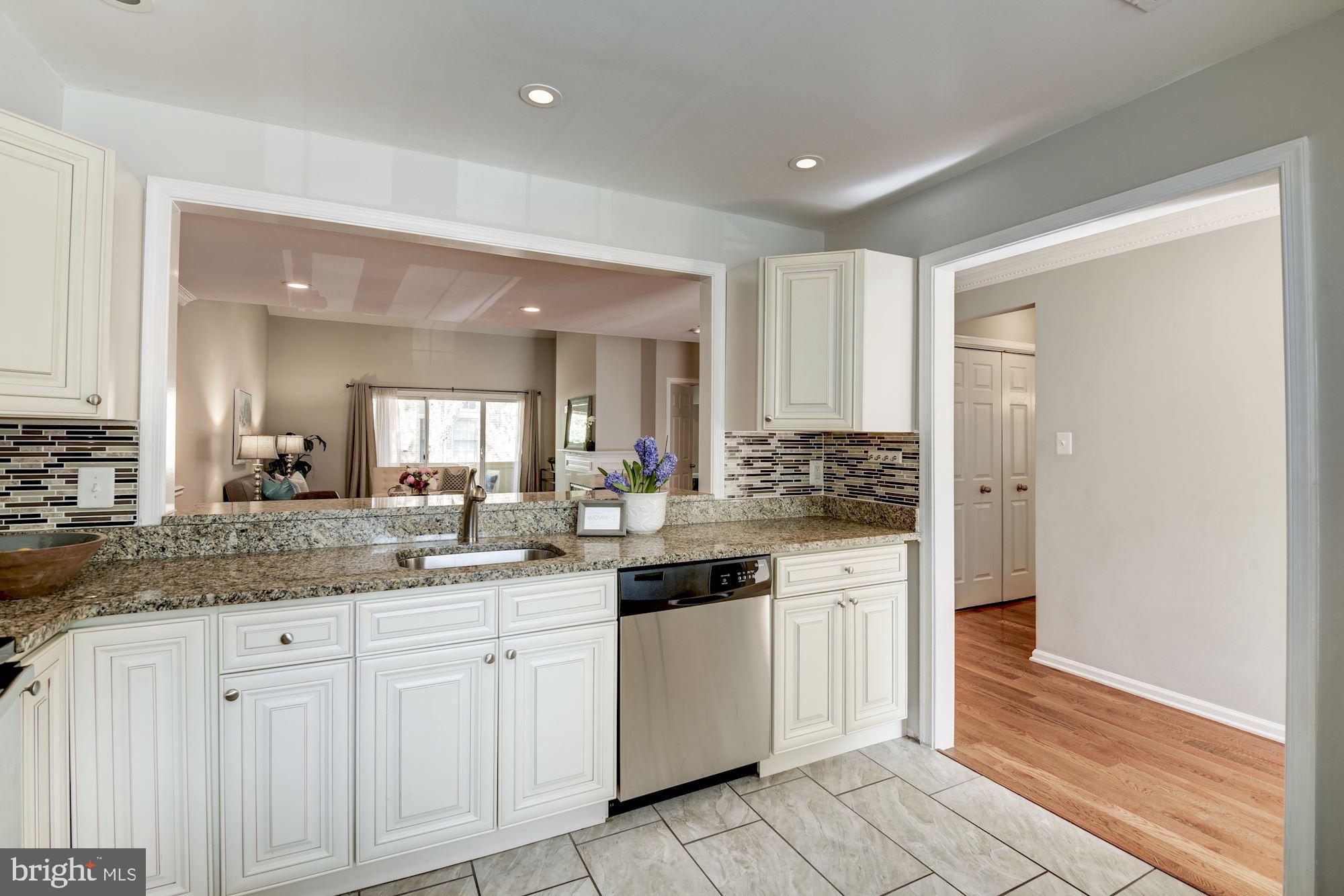 LUXBERRY COURTS - Residential