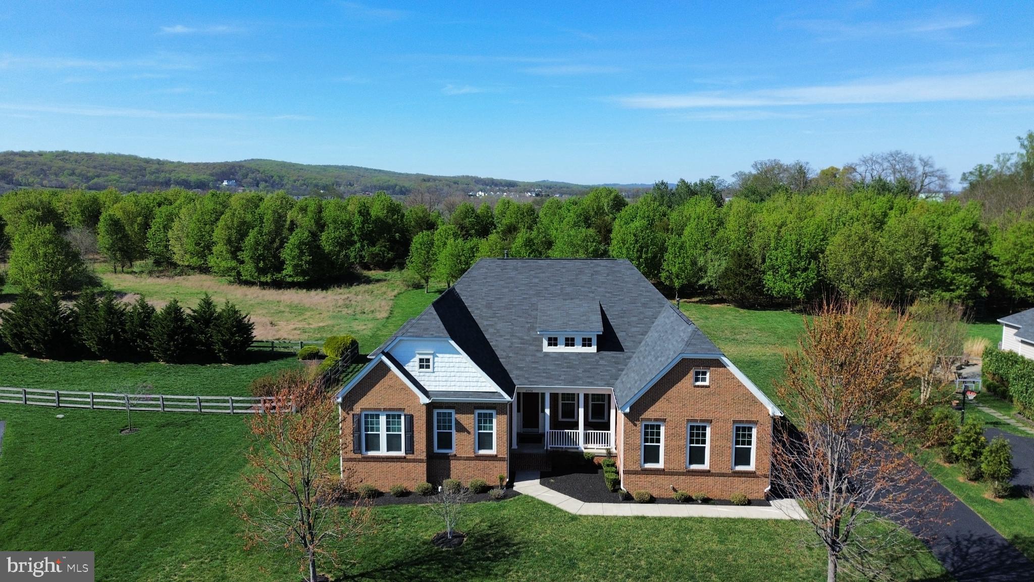 RASPBERRY FALLS - Residential