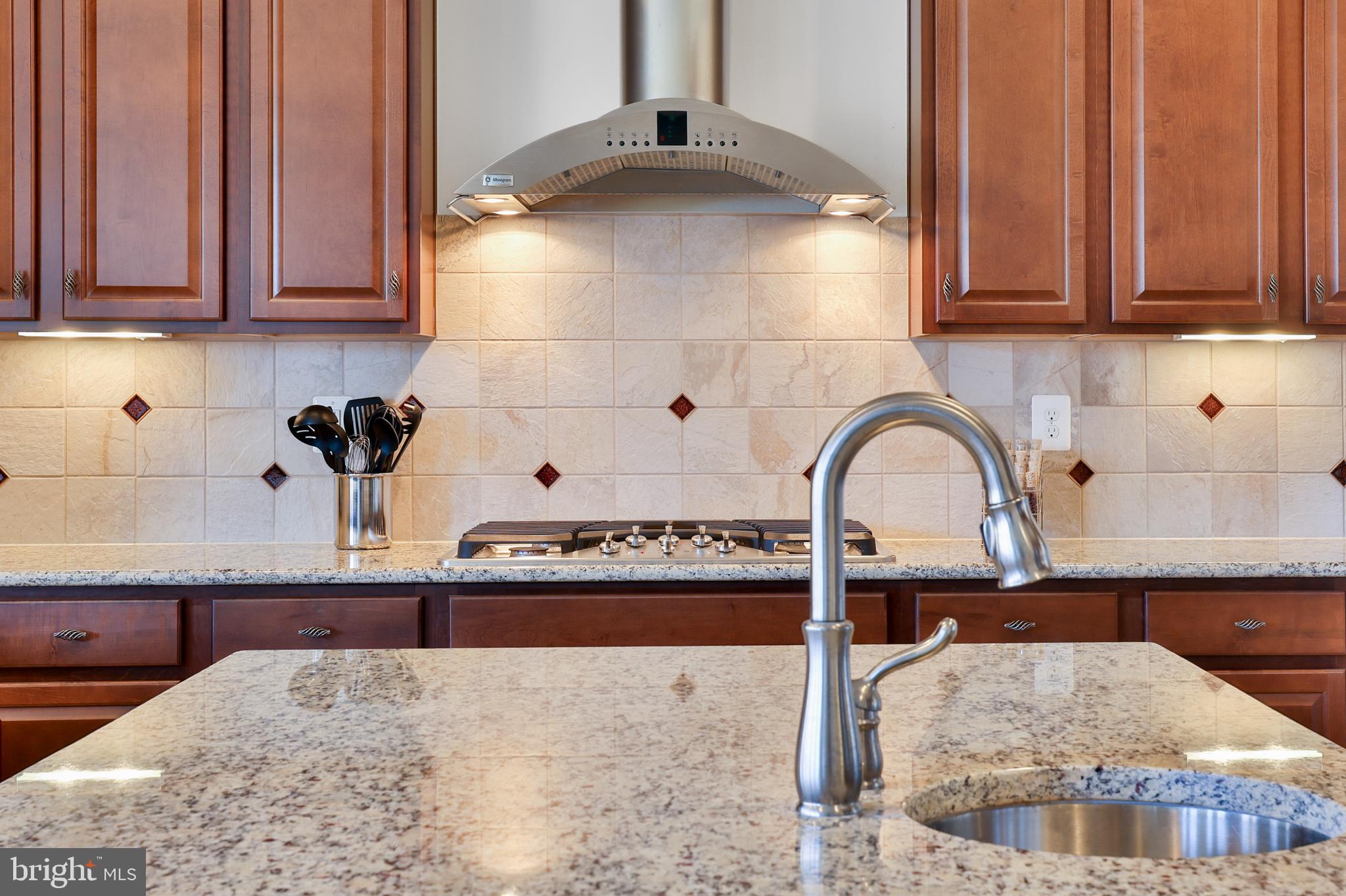 RASPBERRY FALLS - Residential