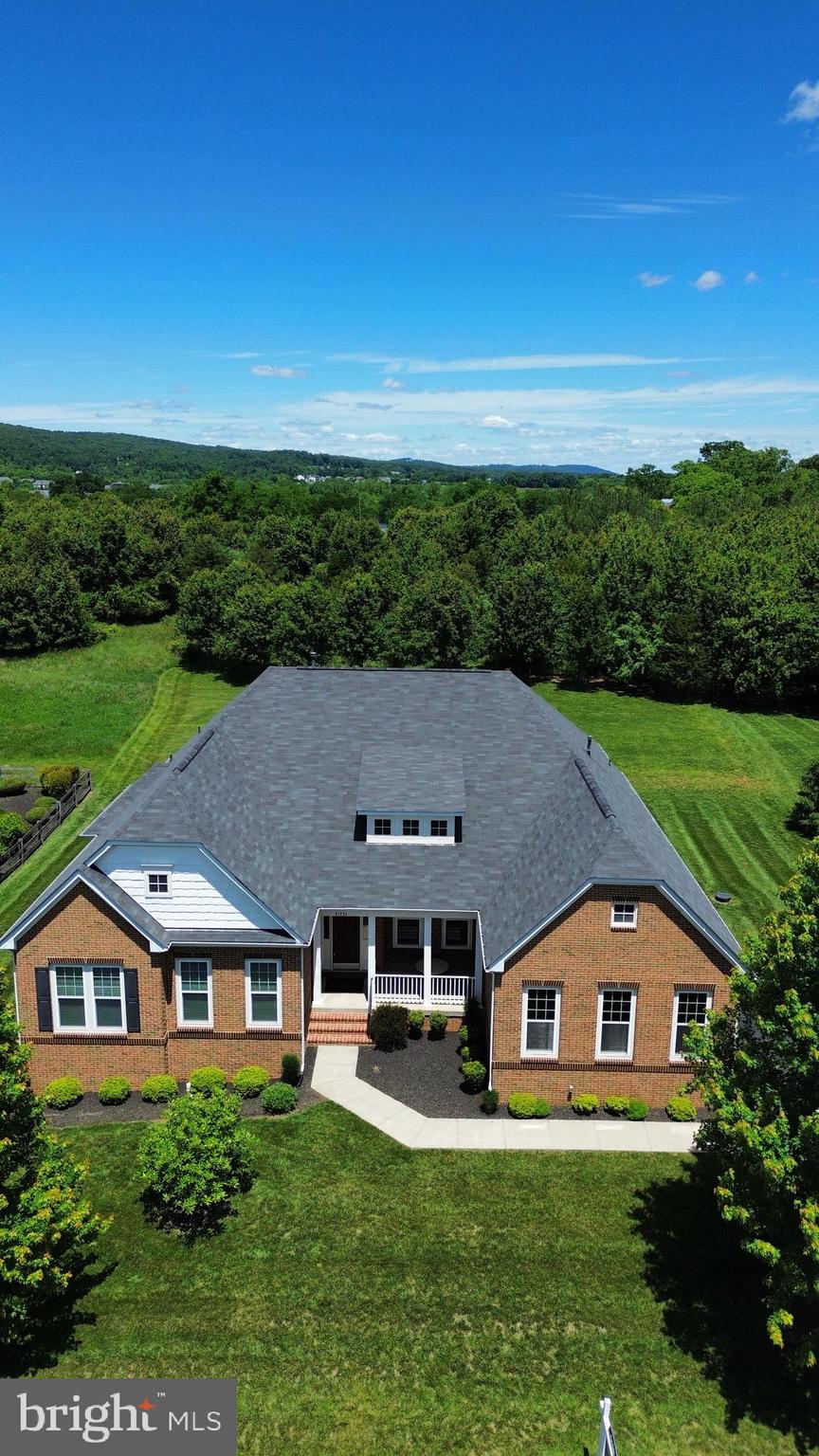 RASPBERRY FALLS - Residential