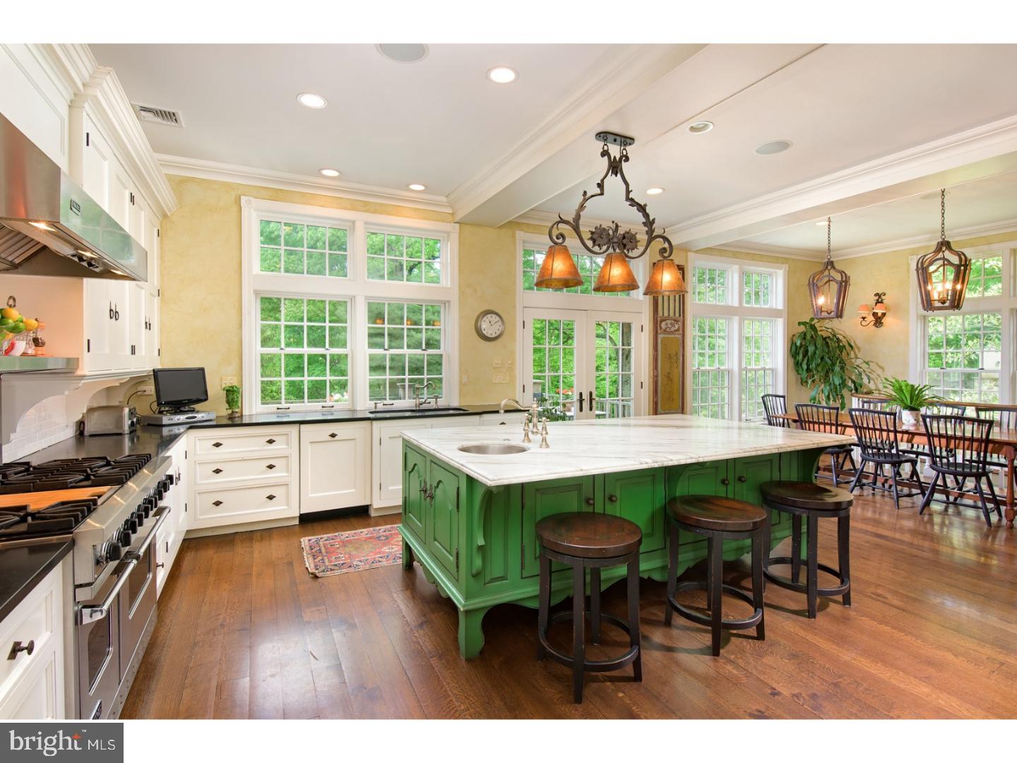 STONEGATE - Residential