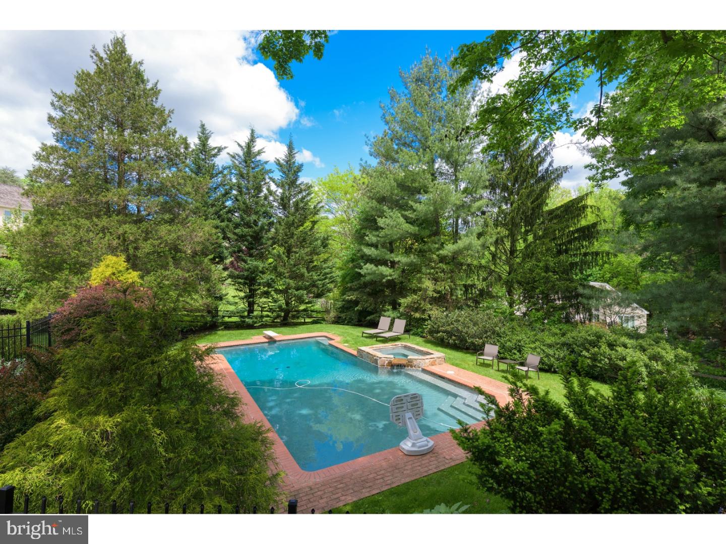 STONEGATE - Residential