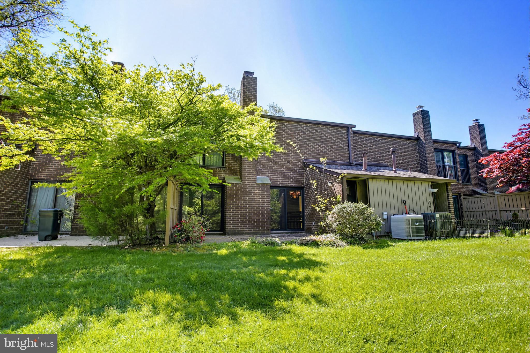 TOPFIELD - Residential