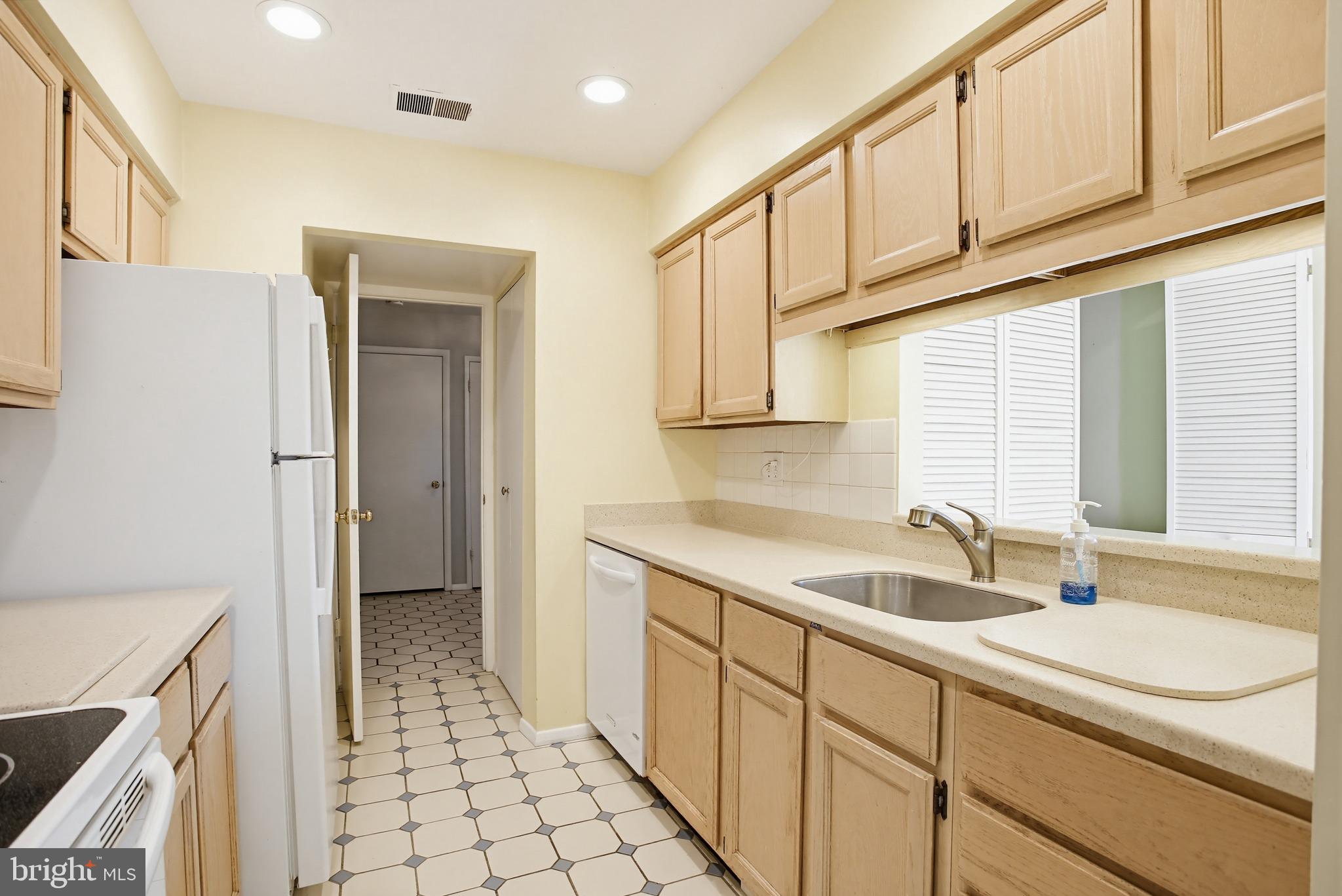 TOPFIELD - Residential