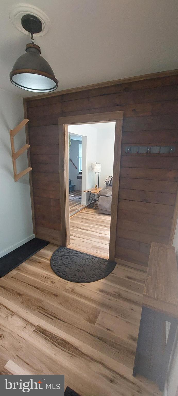 STROUDSBURG - Residential