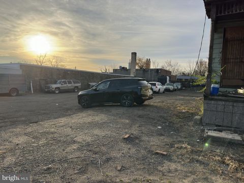 Photo of 2203 Channing Street NE, WASHINGTON, DC 20018 (MLS # DCDC2233290)