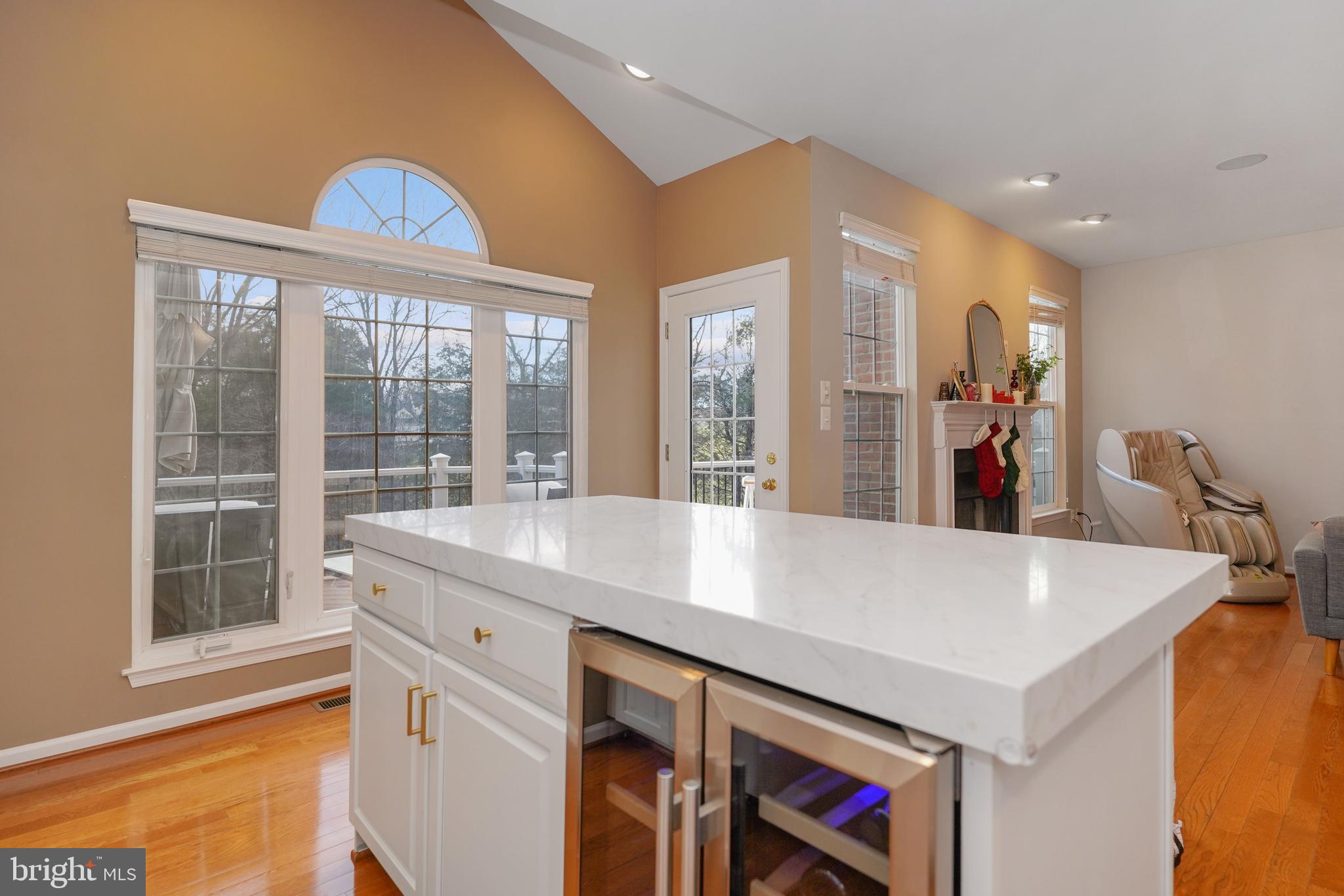 BELMONT COUNTRY CLUB - Residential Lease