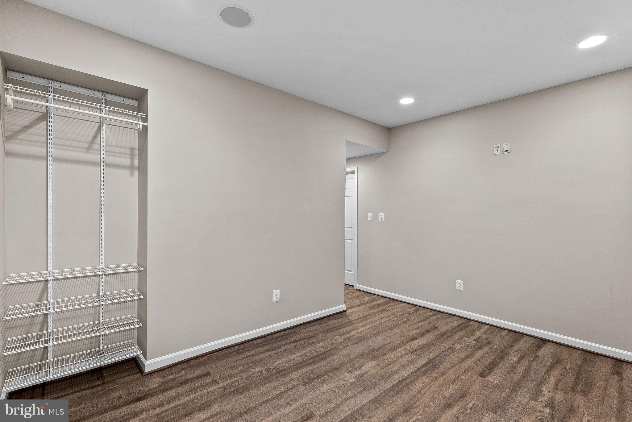 BELMONT COUNTRY CLUB - Residential Lease