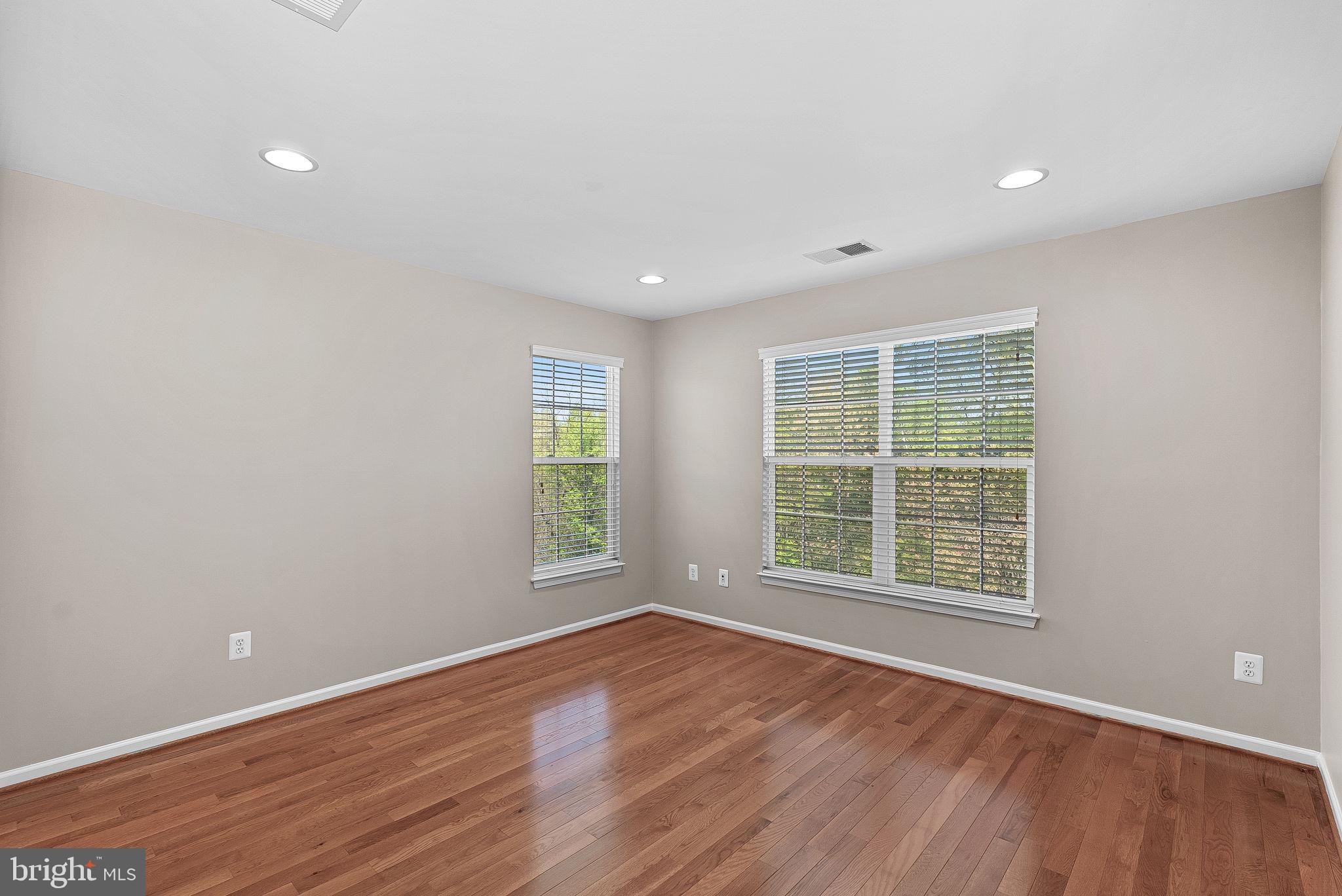 BELMONT COUNTRY CLUB - Residential Lease