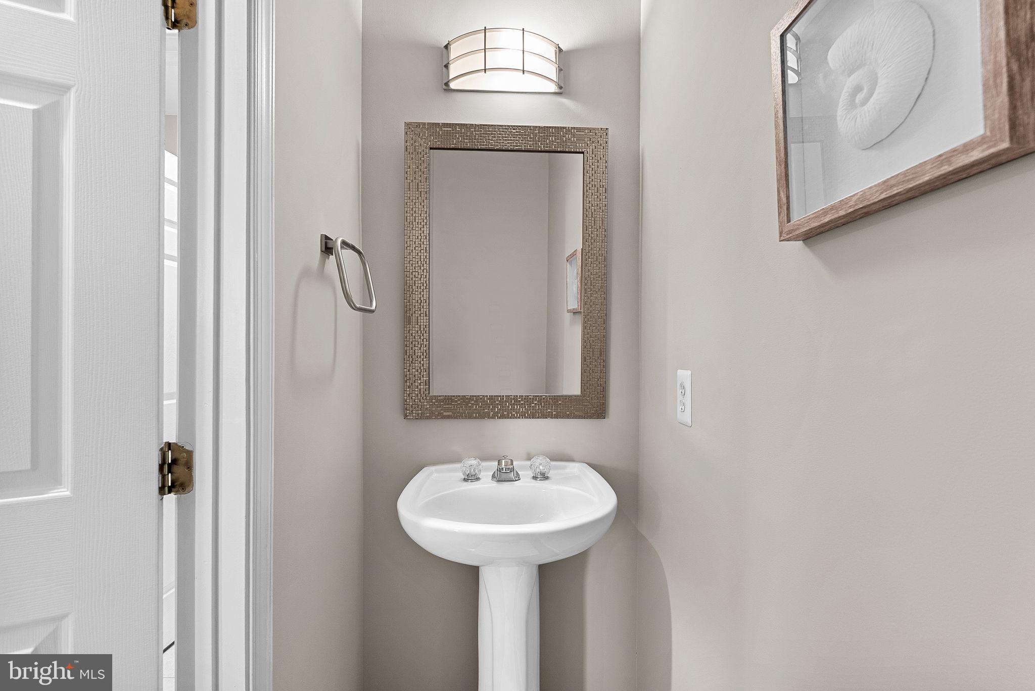 BELMONT COUNTRY CLUB - Residential Lease