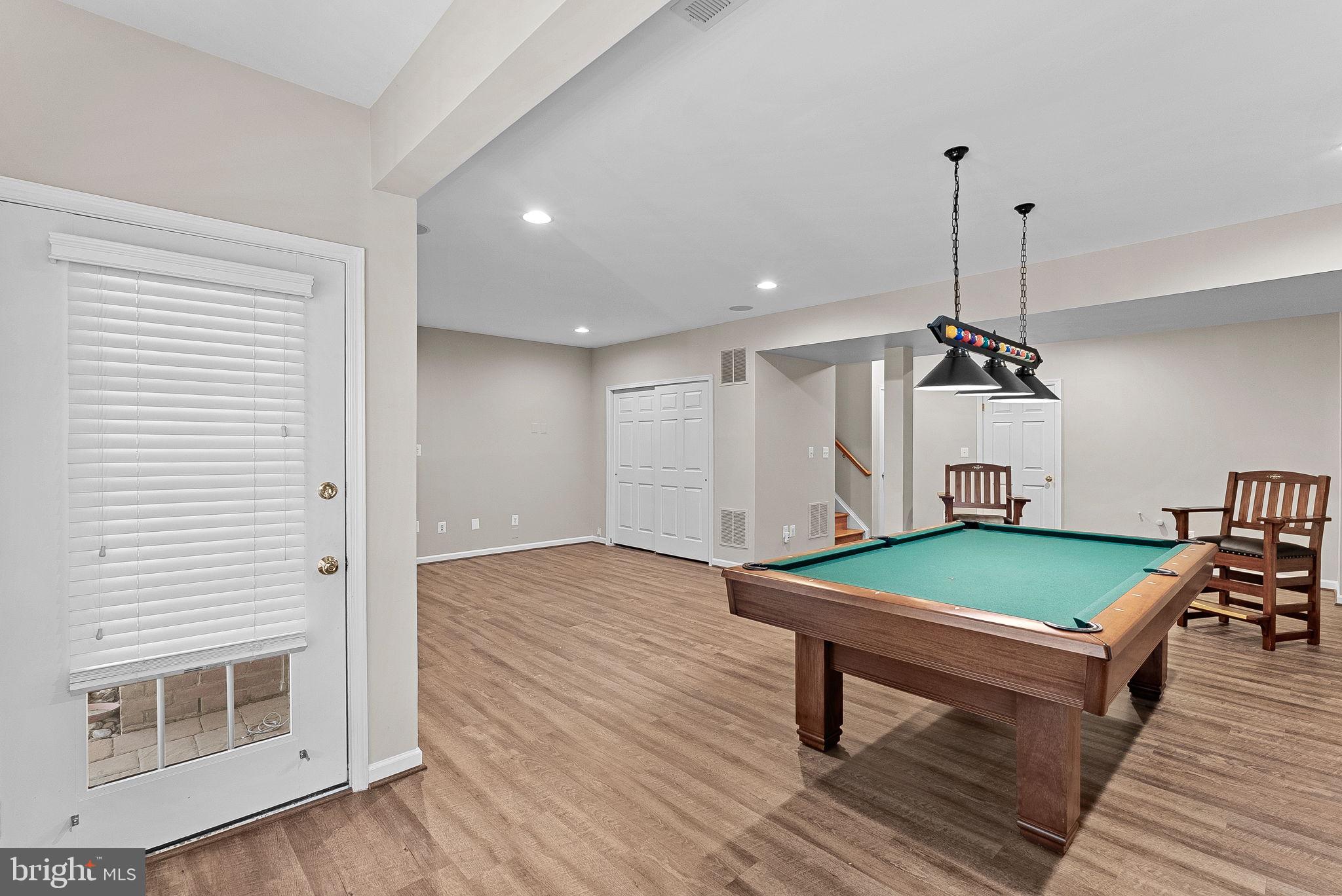 BELMONT COUNTRY CLUB - Residential Lease