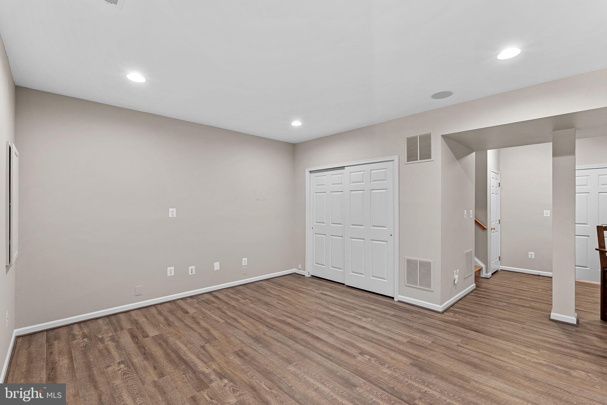 BELMONT COUNTRY CLUB - Residential Lease