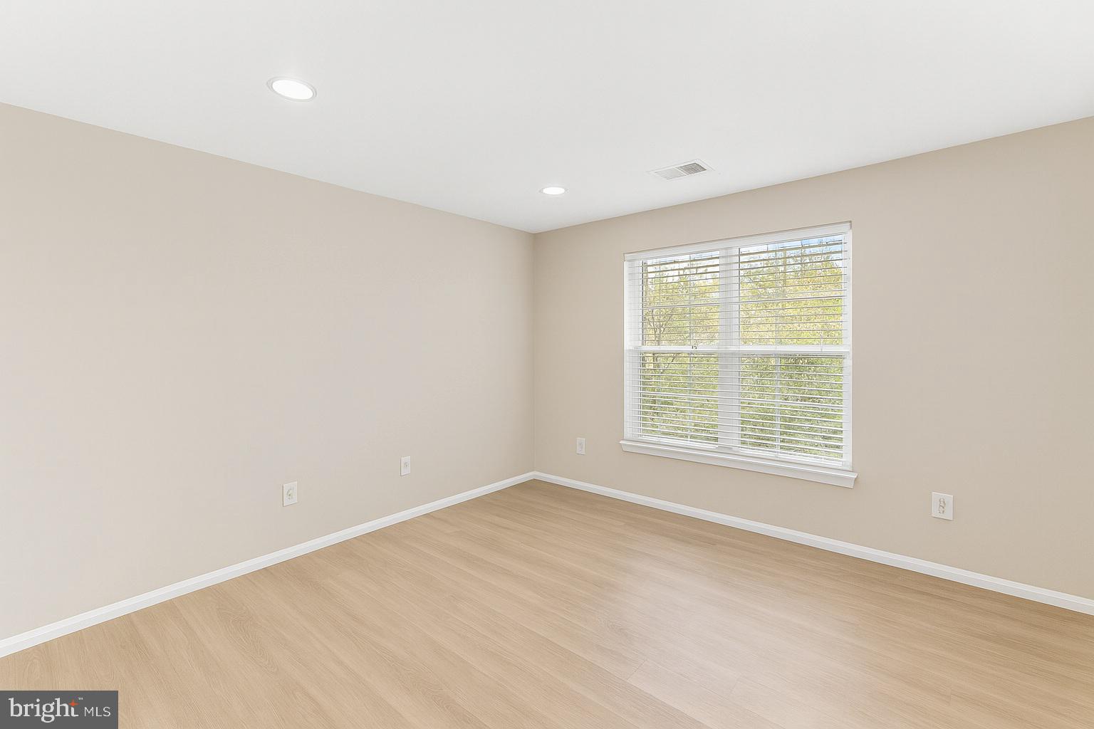 BELMONT COUNTRY CLUB - Residential Lease