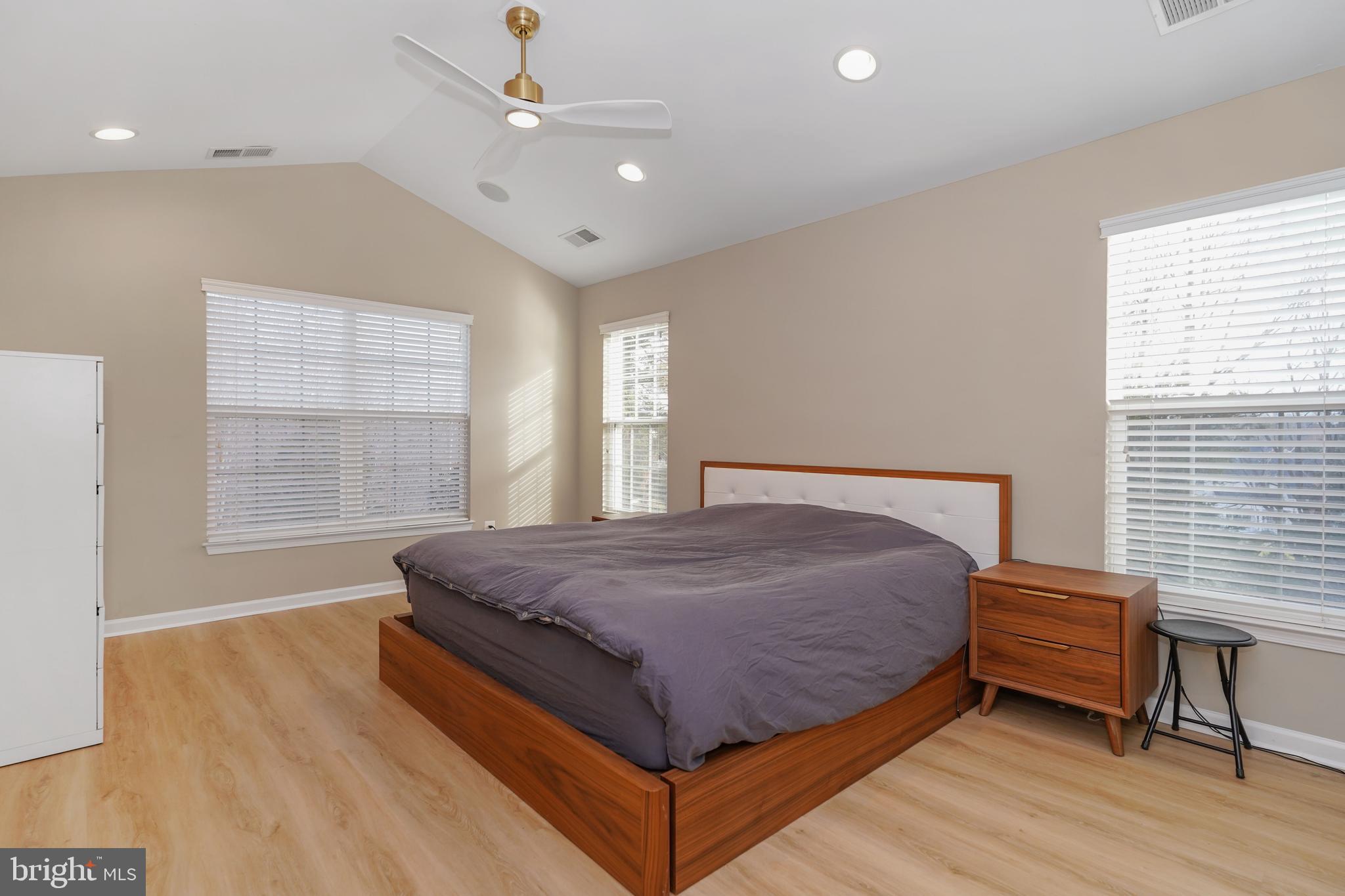 BELMONT COUNTRY CLUB - Residential Lease