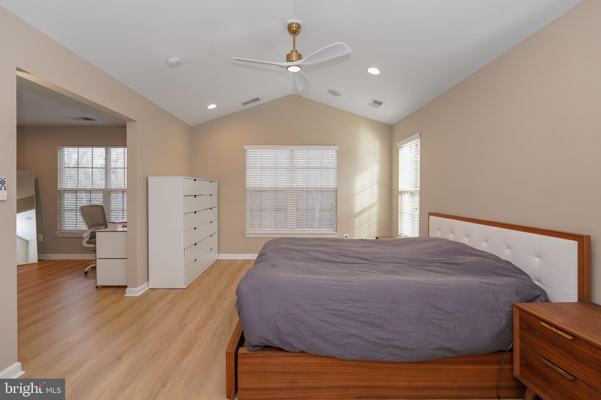 BELMONT COUNTRY CLUB - Residential Lease