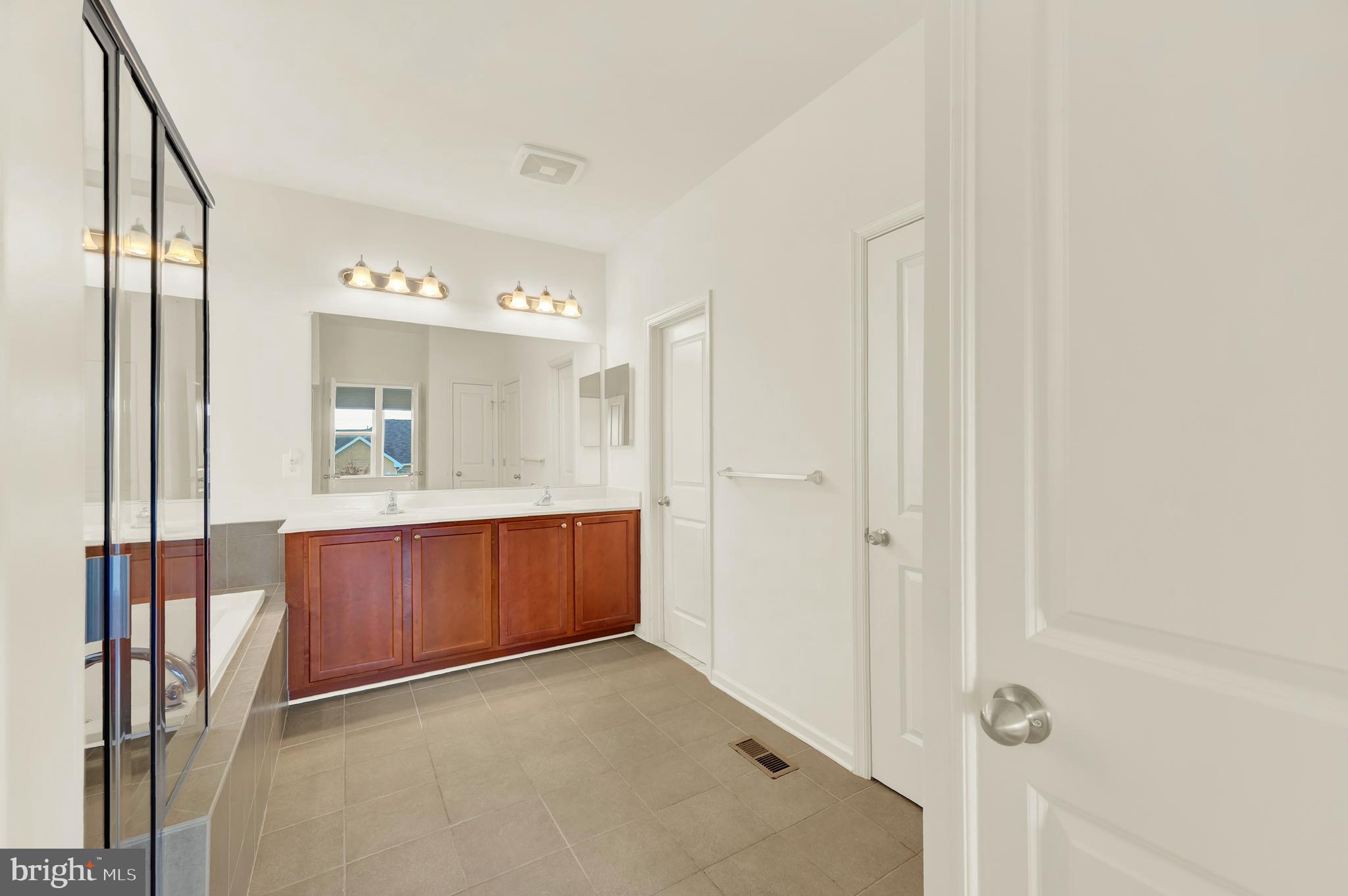 TUSCARORA CREEK - Residential