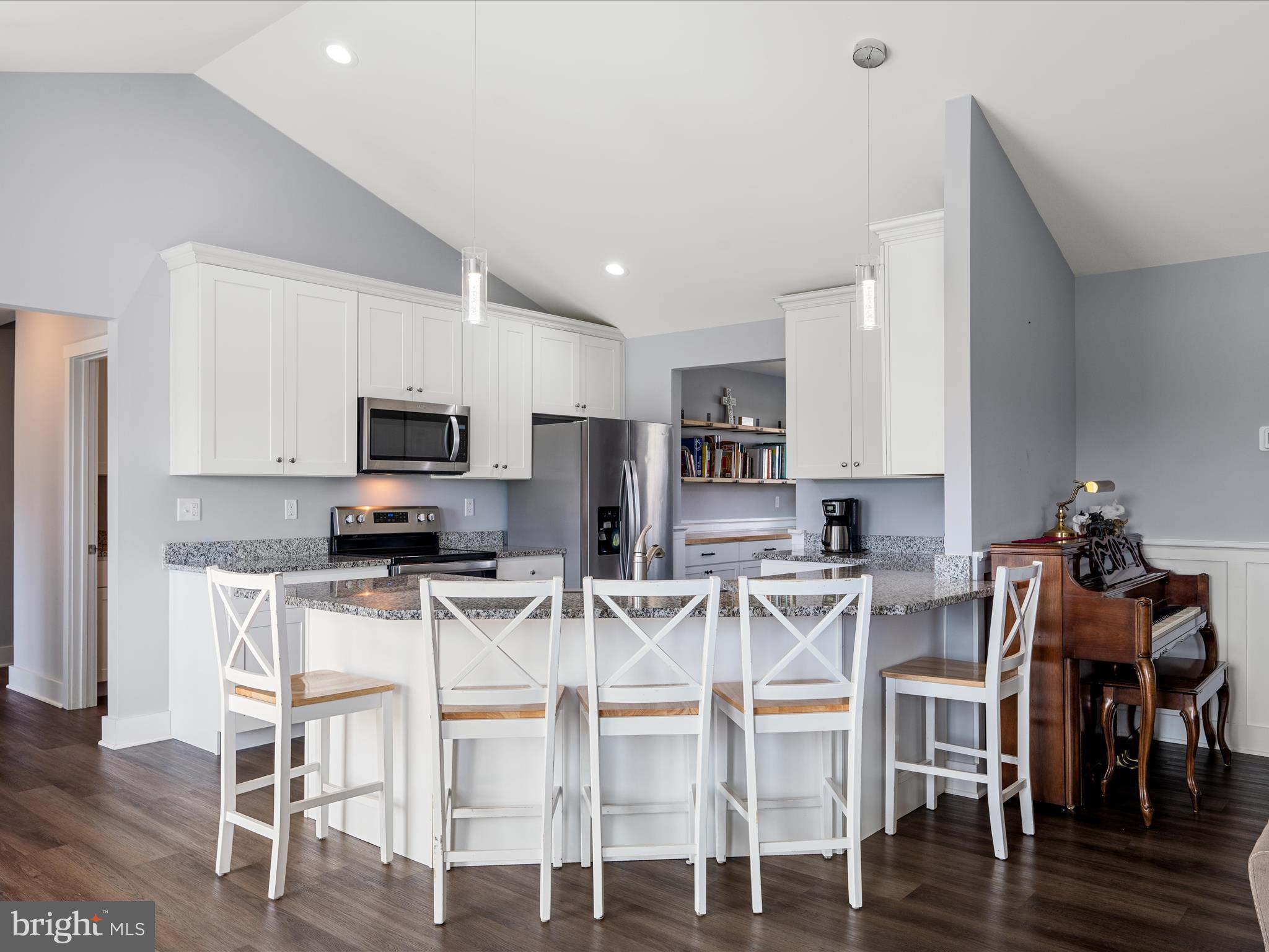 MILTON'S LANDING - Residential