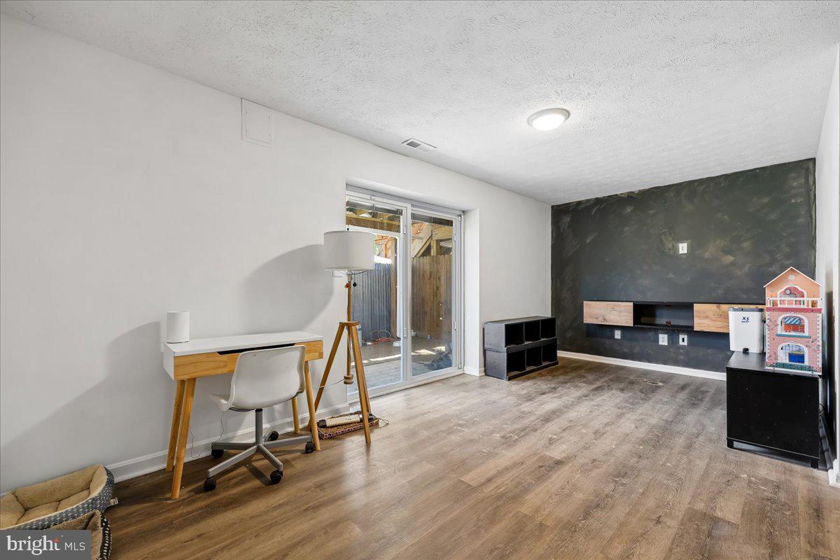 FREDERICKTOWNE VILLAGE - Residential