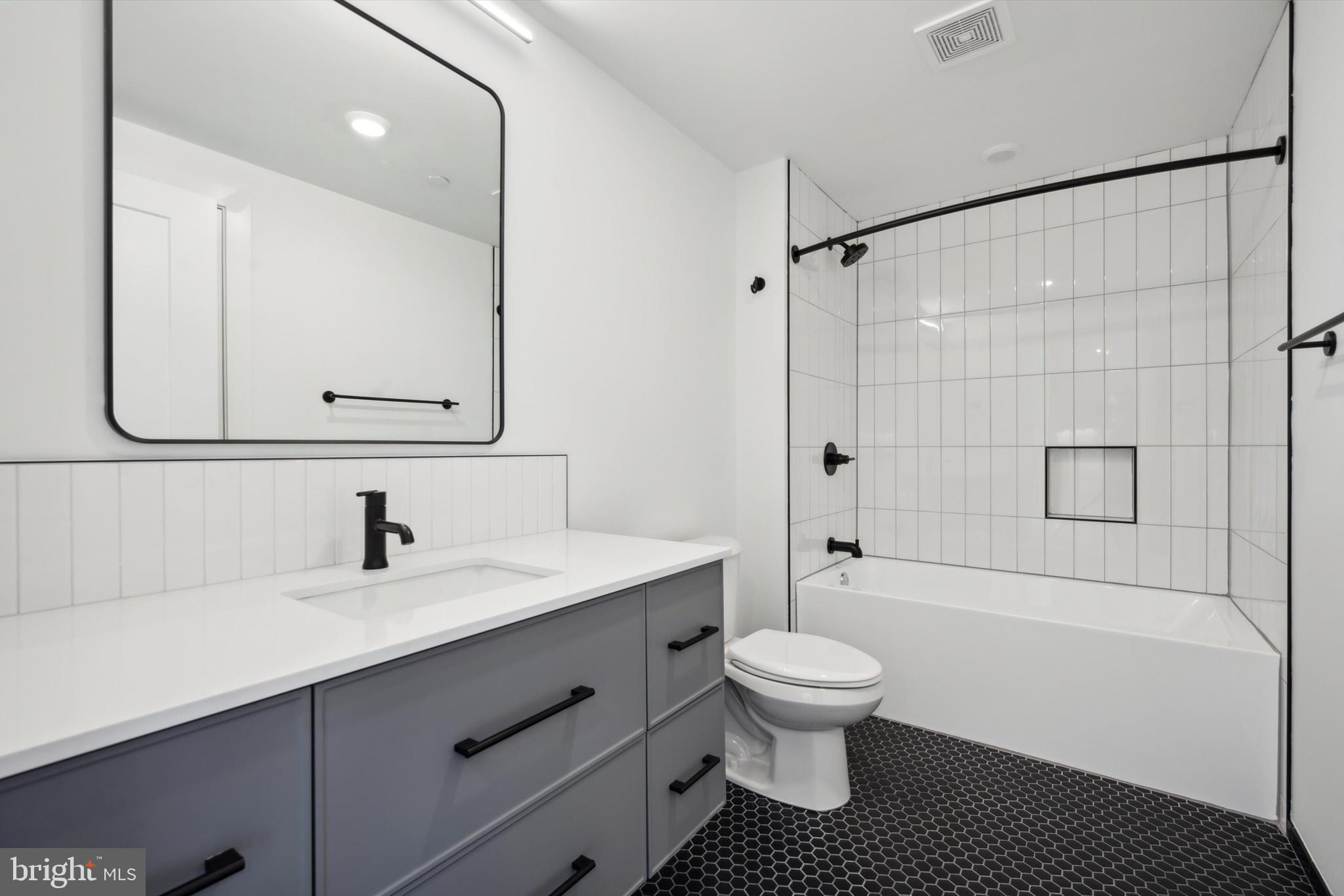 NORTHERN LIBERTIES - Residential Lease