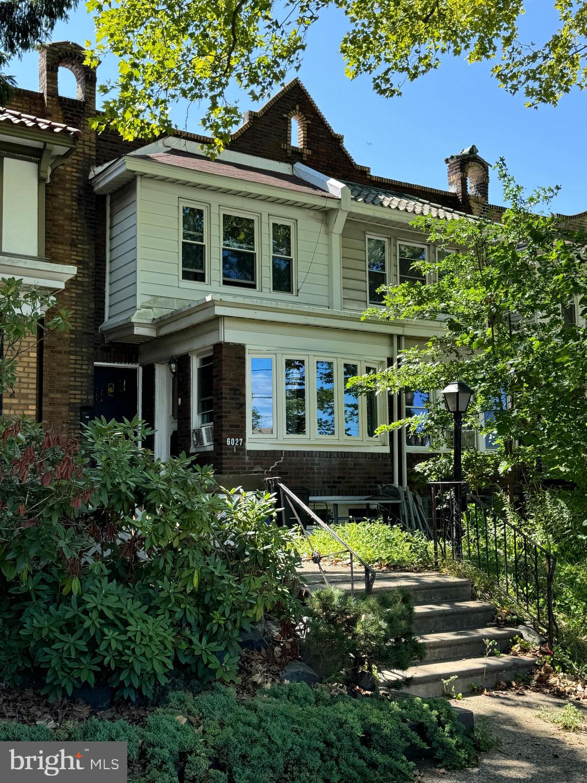 THIS IS A SHORT SALE. Nice 3br 2BTH home in Wissinoming by the park. Property features include nice size rooms, partially finished basement with full bath, nice front yard, close to shopping and transportation. (APPROVED SHORT SALE). All questions and offers please go through main agent Nick S.