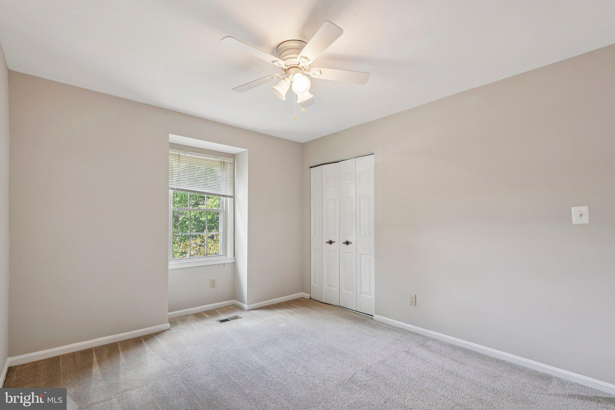 COUNTRY CREEK - Residential Lease