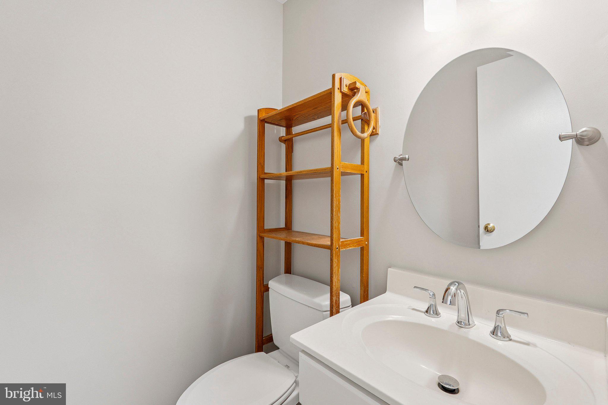 COUNTRY CREEK - Residential Lease