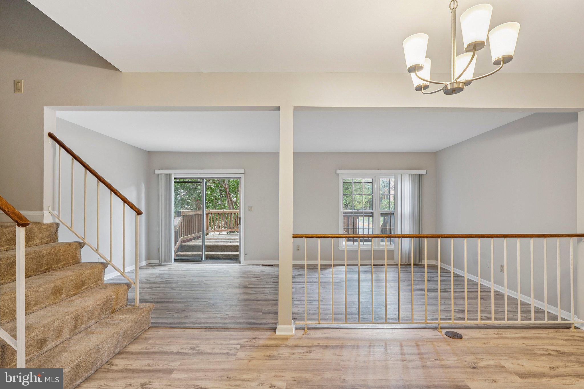 COUNTRY CREEK - Residential Lease