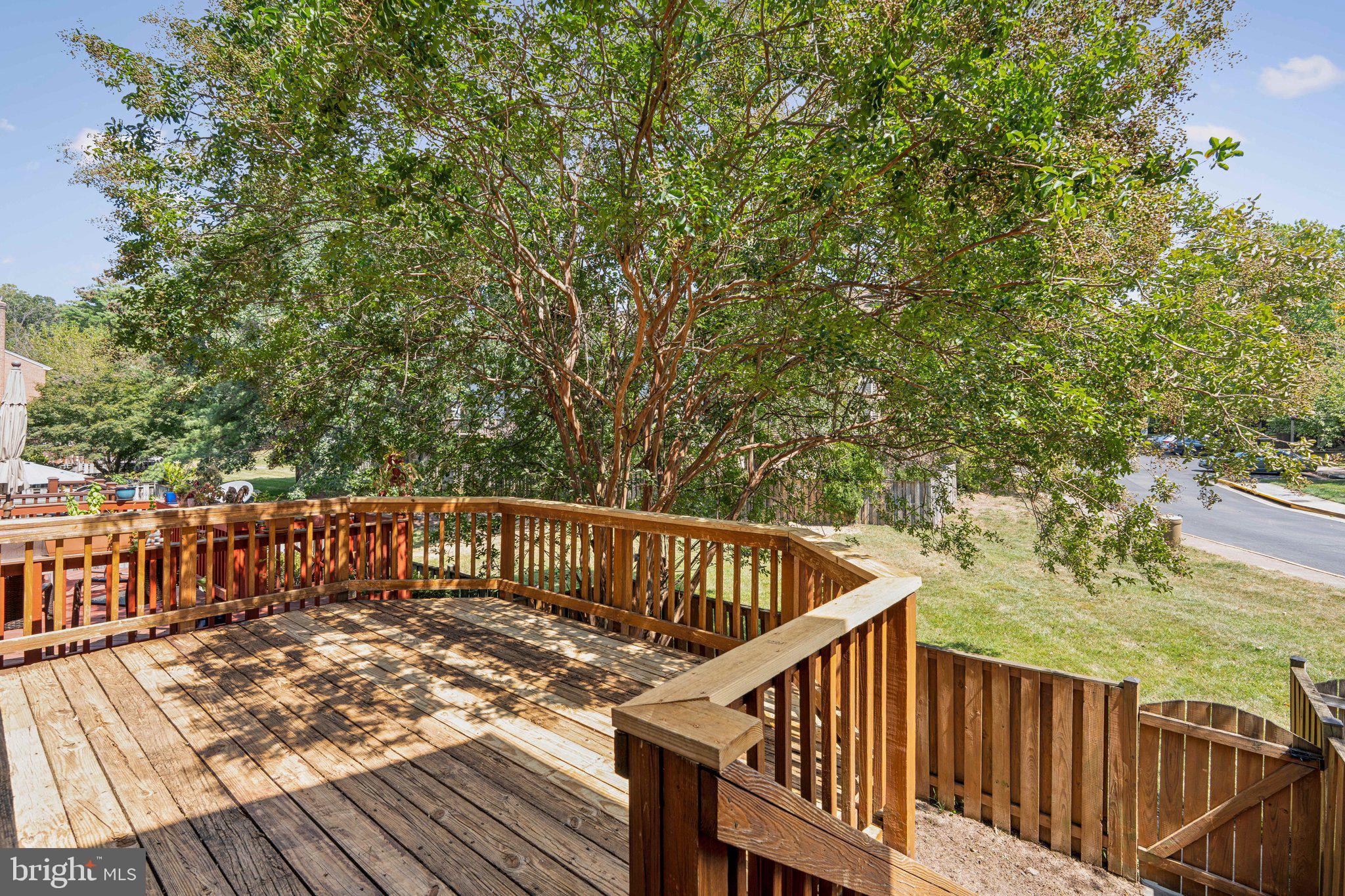 COUNTRY CREEK - Residential Lease