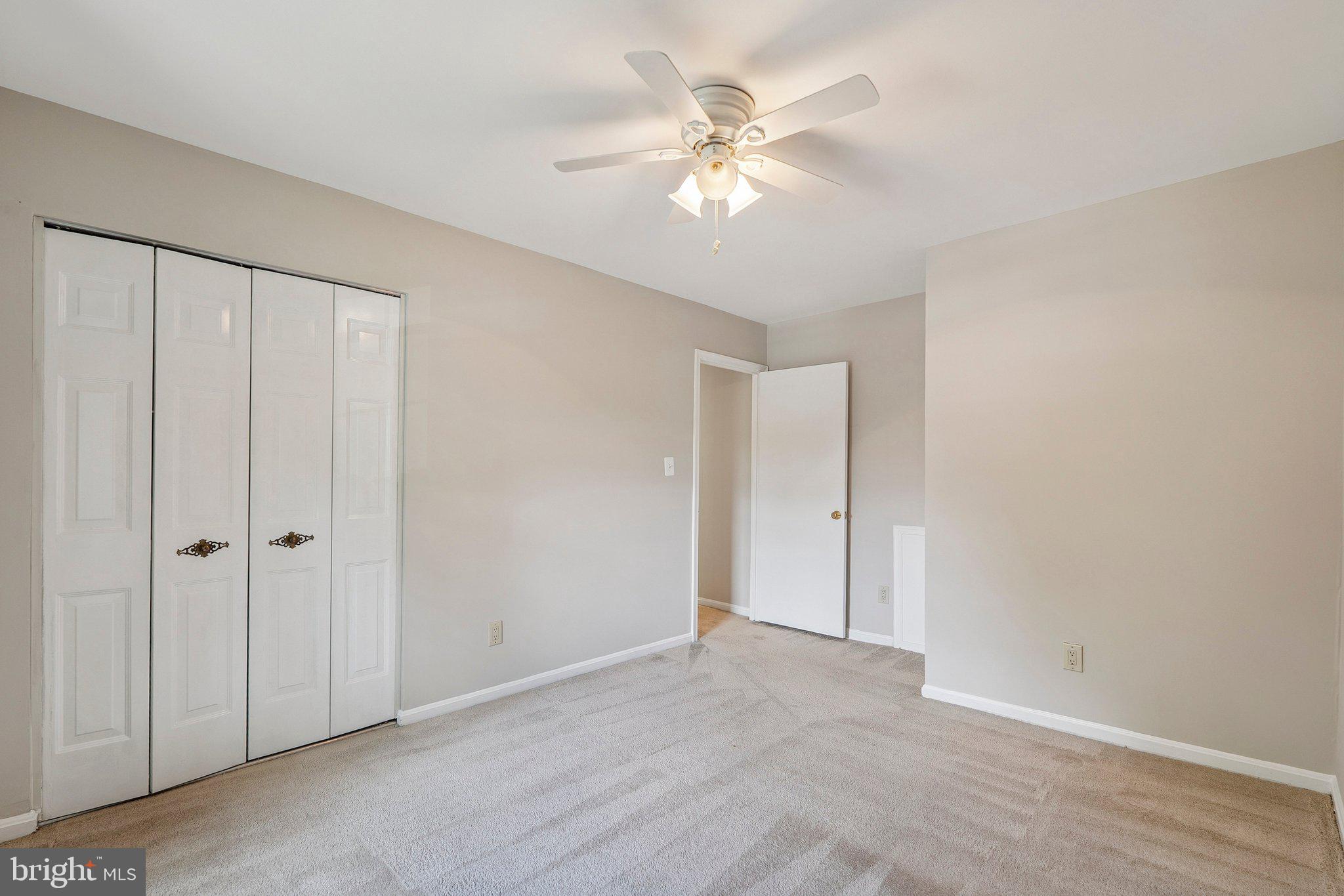 COUNTRY CREEK - Residential Lease