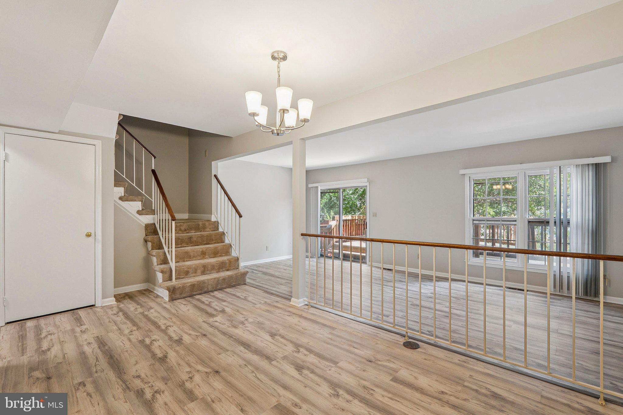 COUNTRY CREEK - Residential Lease