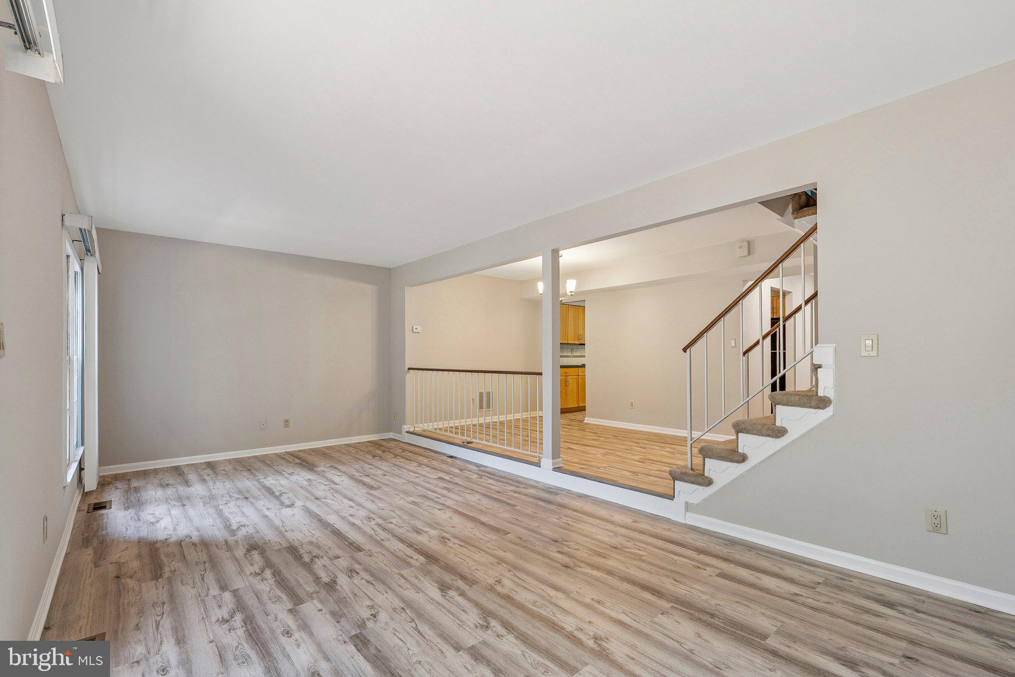 COUNTRY CREEK - Residential Lease