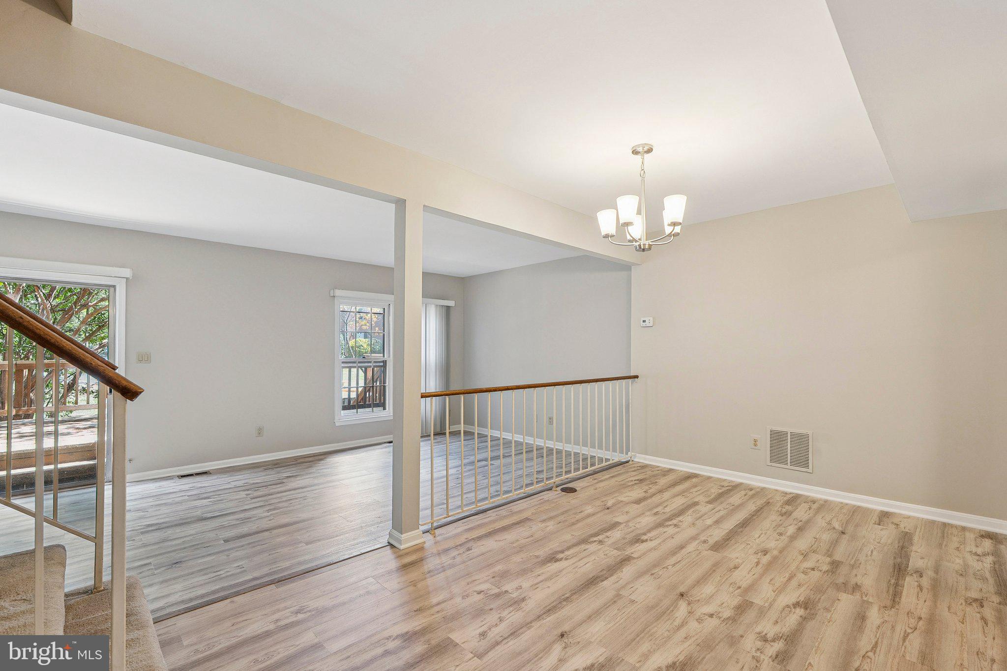 COUNTRY CREEK - Residential Lease