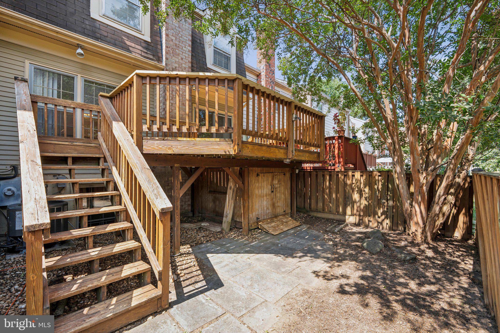 COUNTRY CREEK - Residential Lease