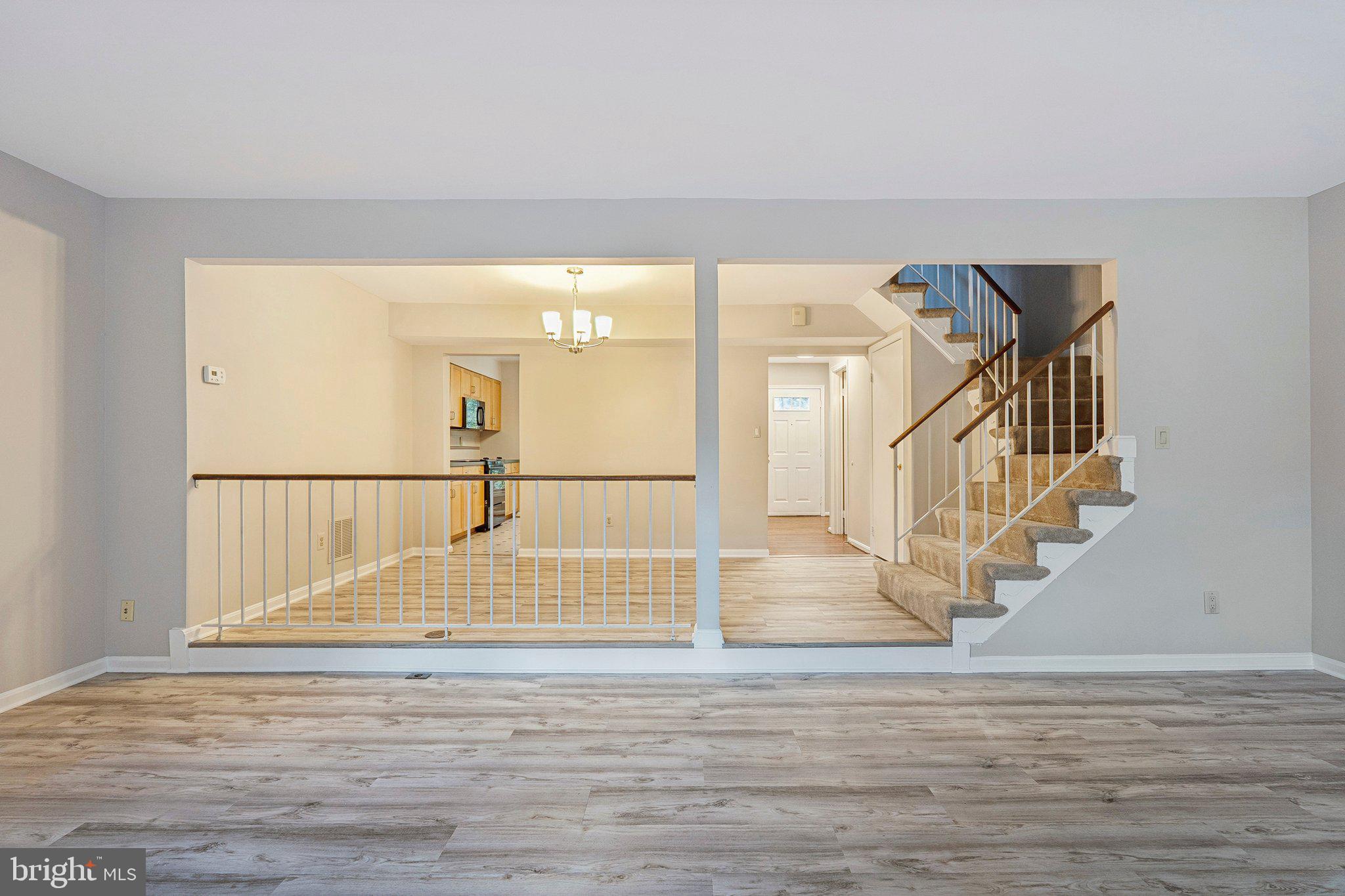 COUNTRY CREEK - Residential Lease