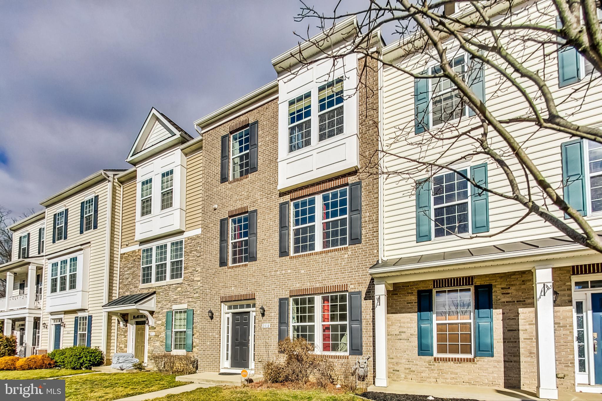 MARKET SQUARE - Residential Lease