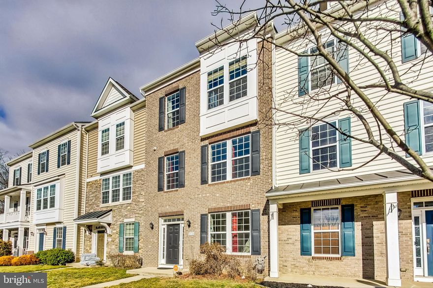 3 bedroom, 2.5 bath Luxury Townhome in Market Square Subdivision-- Fantastic light filled townhome! Step into a spacious sitting room with gleaming hardwood floors - perfect for entertaining guests. The main level features open concept living - featuring a gourmet kitchen with granite countertops, stainless steel appliances, oversized island and spacious pantry. The dining room is located just off kitchen for easy entertaining and features access to a composite deck with privacy fence. Large windows in living room let in lots of natural light! The third floor features a huge master bedroom with tray ceilings, a spacious master bedroom and ensuite bath. Two additional bedrooms and a hall bath complete this level! Laundry room conveniently located on the bedroom level. Rear entry 2 car garage with tons of storage space. Easy access to dining and shops and access to walking path!