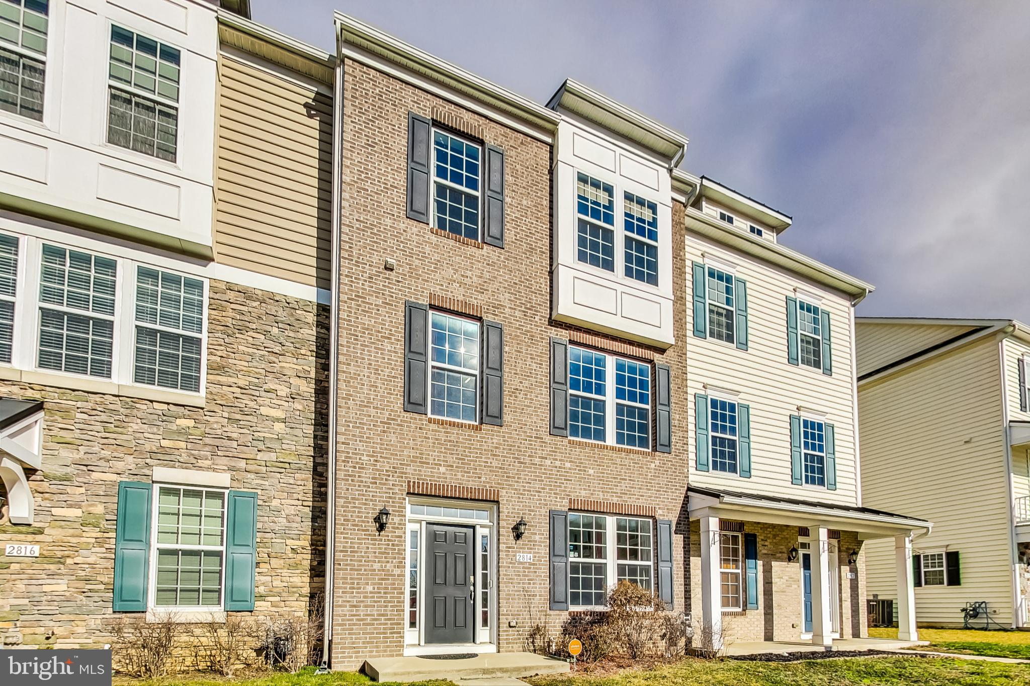 MARKET SQUARE - Residential Lease