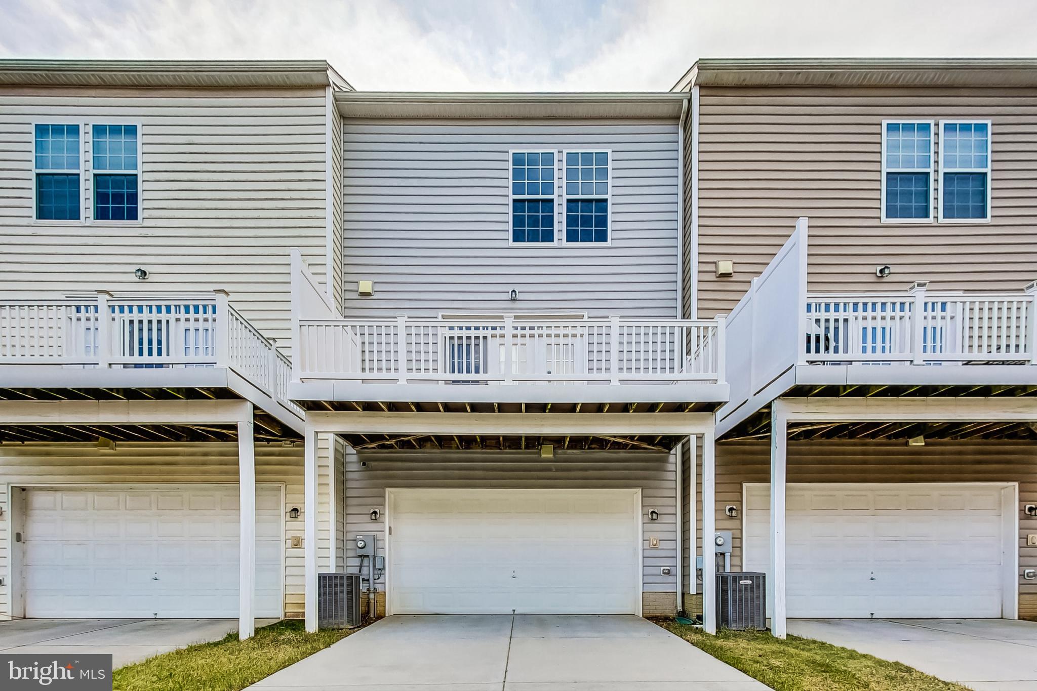 MARKET SQUARE - Residential Lease