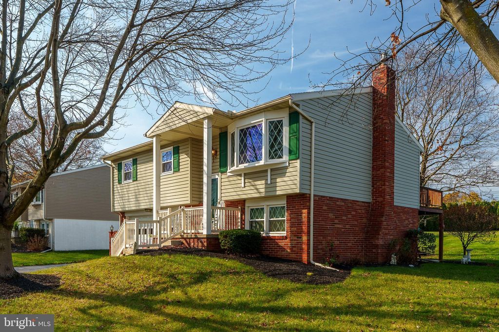 Photo of 102 S Oak Street, LITITZ, PA 17543 (MLS # PALA2060874)