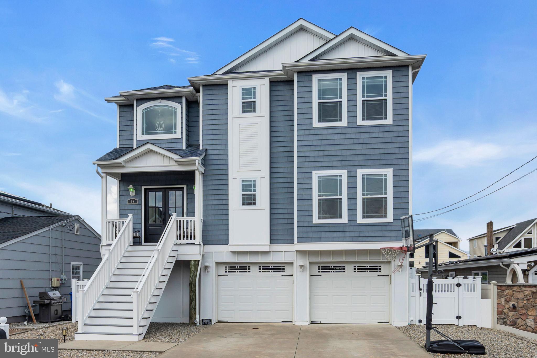 25 SUNRISE WAY