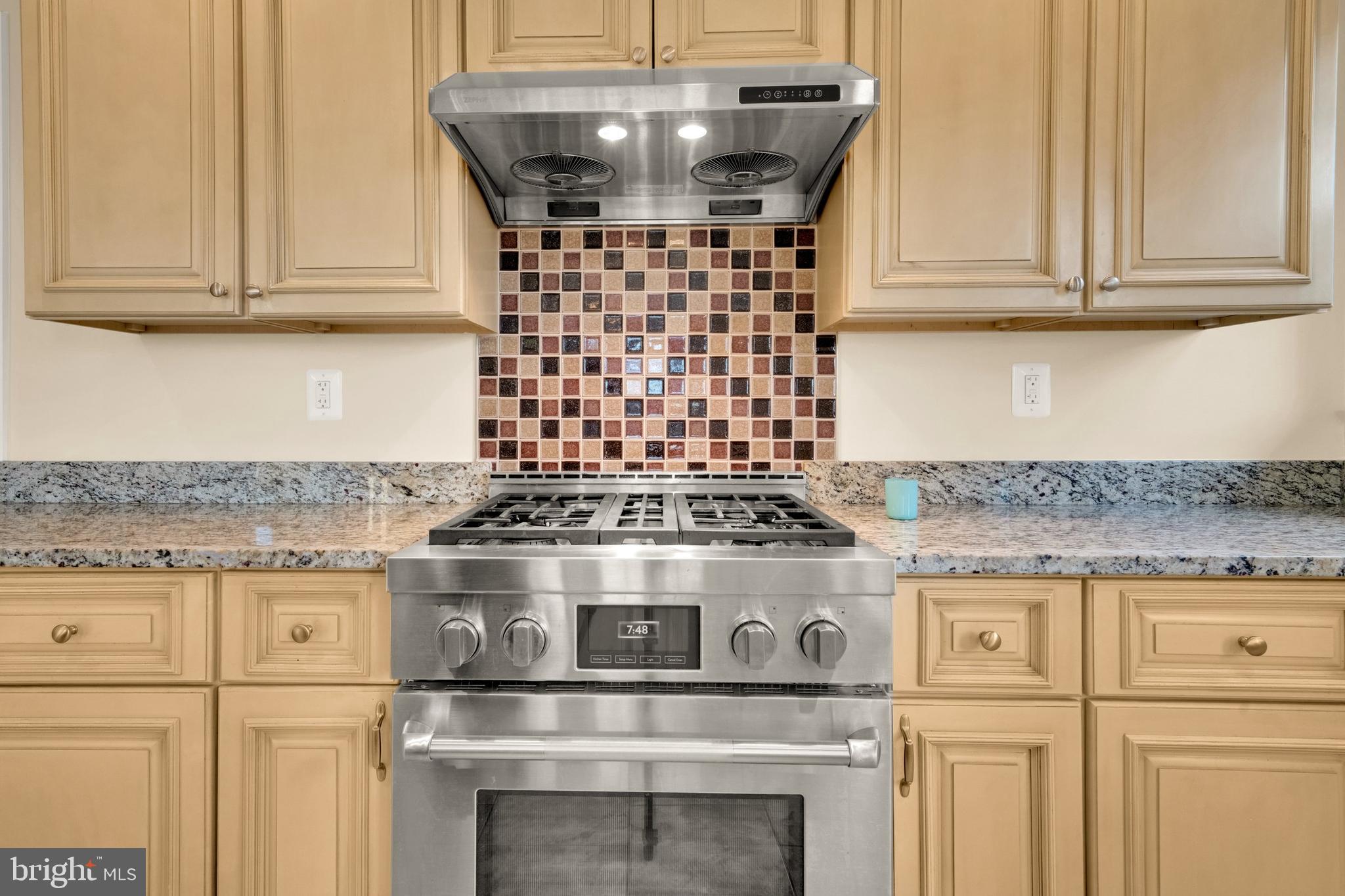 ARLINGTON RIDGE - Residential Lease