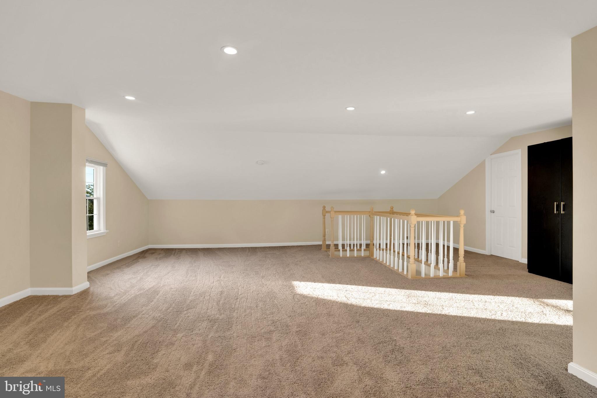 ARLINGTON RIDGE - Residential Lease