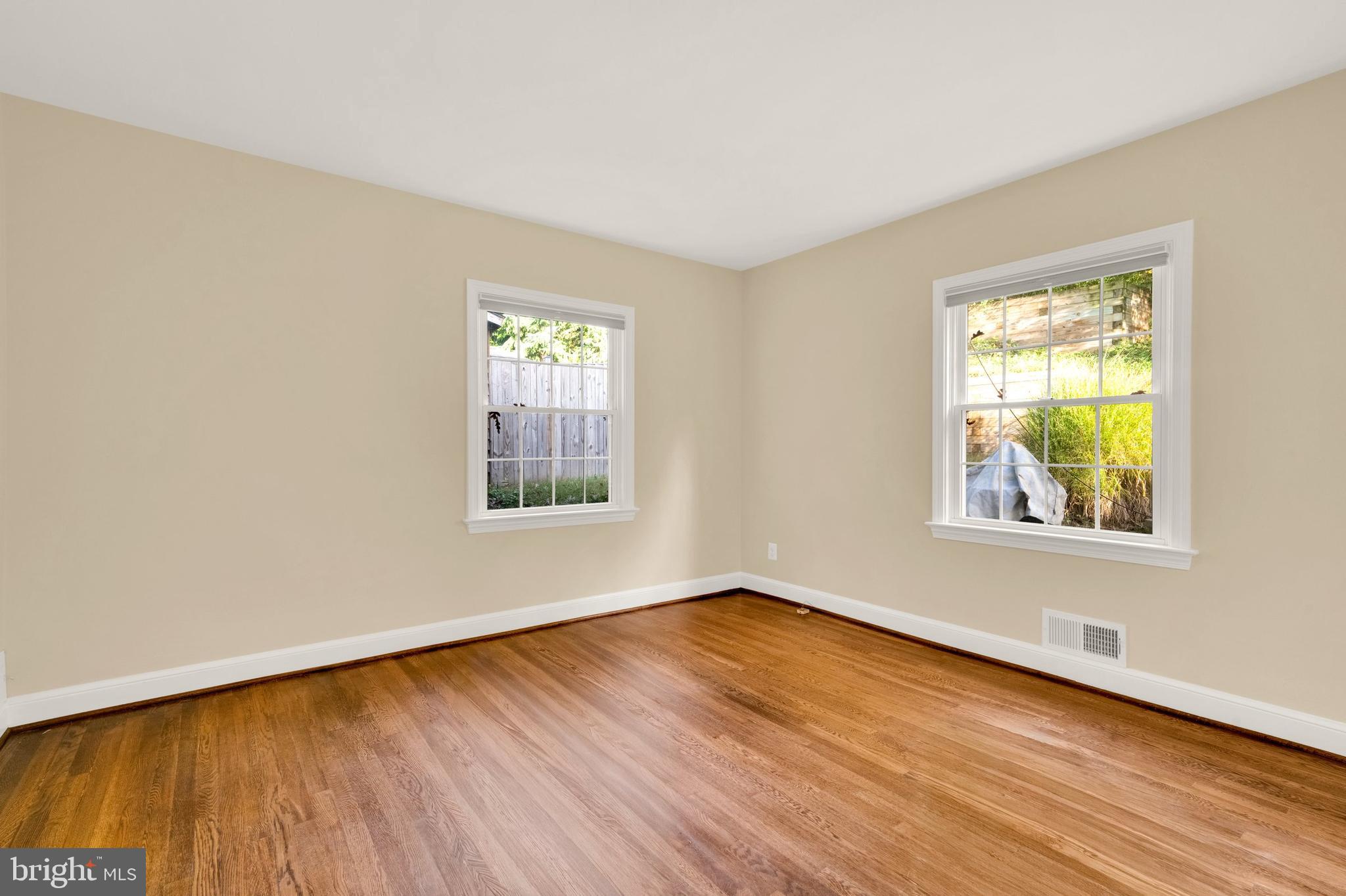 ARLINGTON RIDGE - Residential Lease