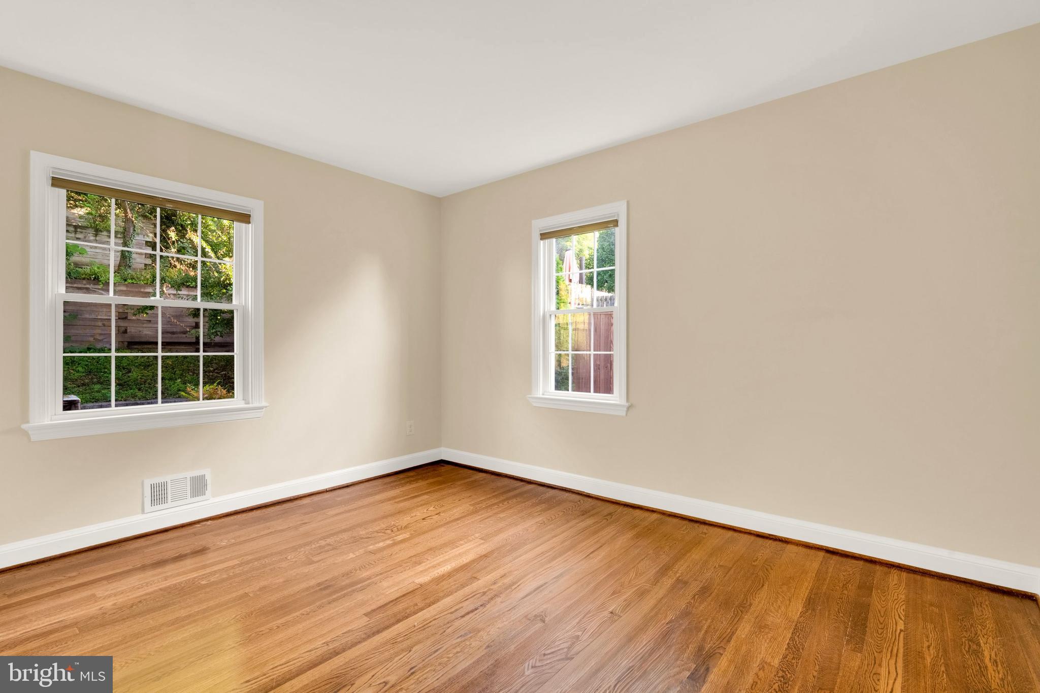 ARLINGTON RIDGE - Residential Lease