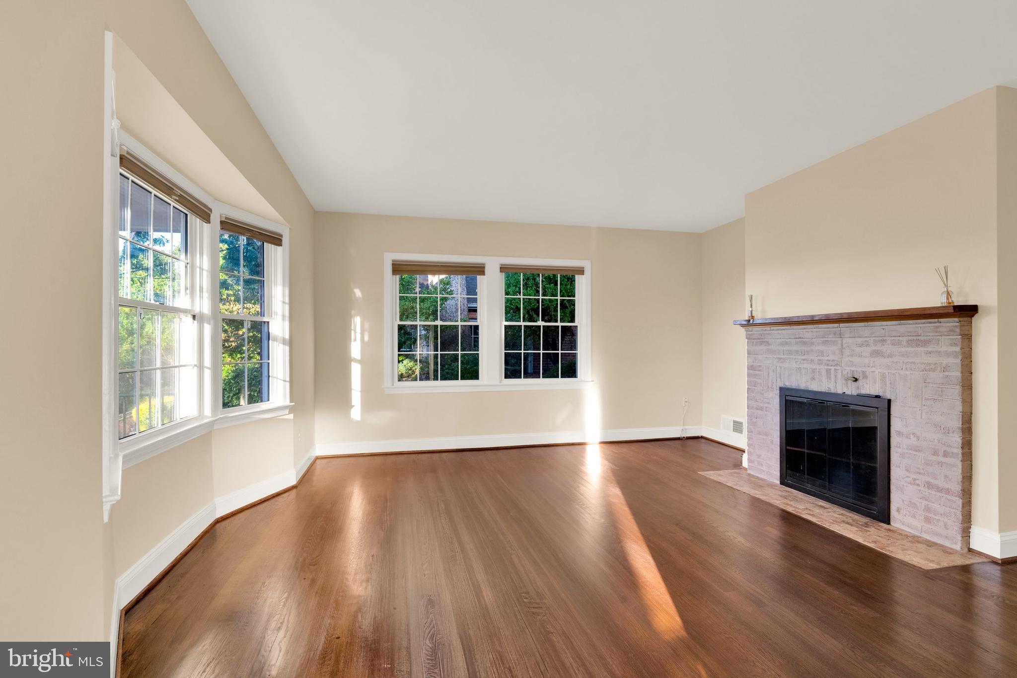 ARLINGTON RIDGE - Residential Lease